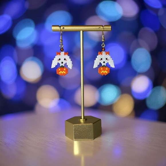 Hand crafted Small Beaded Poodle and Pumpkin Earrings for Halloween Gold Plated - Picture 4 of 6